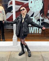 taylor momsen outfits style and
