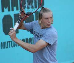 He's a shot maker and always entertaining. Rena On Twitter Denis Shapovalov At The Practice In Madrid