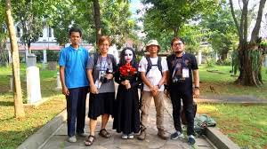 Indonesia Graveyard, Komunitas yang Belajar Sejarah dari Kuburan