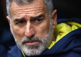 Tassotti, who currently works under former milan striker andriy shevchenko as ukraine assistant coach, praised rossoneri coach stefano pioli and urged his side to continue challenging inter for the scudetto. Tassotti Bacchetta Il Milan Difficile Lavorare Cosi