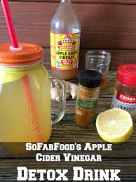 apple cider vinegar and lemon detox drink