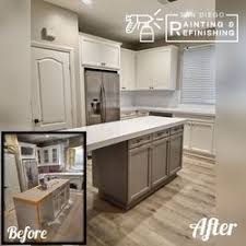 Stylish cabinet ir presenting cabinet refacing, custom cabinet, cabinet doors, kitchen cabinet in san deigo and surrending area. San Diego Painting Refinishing