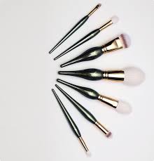 contact us for quality makeup brushes