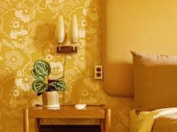 wallpapering over old wall décor can