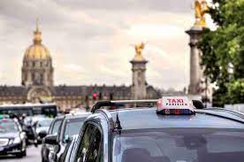 how to find and book a taxi in paris