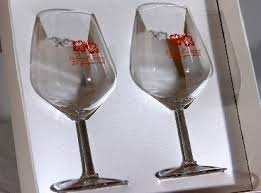 Nel nostro shop online troverai un'ampia gamma di bicchieri personalizzati per tutte le occasioni, tutti di altissima qualità. Mazzolani Bicchieri Boccali Calici Personalizzati