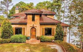 Normally there are about 110 lake homes for sale at lake wedowee, and 280 listings for lots and land. Life Is Luxe At This Custom Built House At Lake Wedowee Al Com