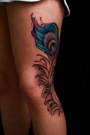 Tatouage plume femme – 40 superbes idées tattoo plume pour s'inspirer