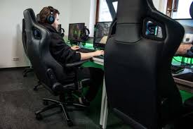 best gaming chairs with footrest our