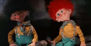 Karius und baktus (karius og baktus) ist ein norwegischer puppenfilm aus dem jahr 1954, der kinder zum zähneputzen animieren soll. 60 Jahre Nach Karius Baktus Zahnprophylaxe Fur Kinder