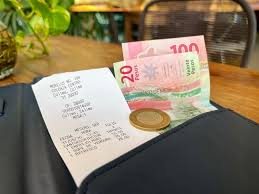 the ultimate guide to tipping in mexico