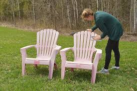 how to spray paint plastic chairs the