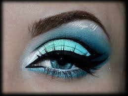 how to create a blue eye makeup look