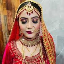 top female makeup artists in mumbai