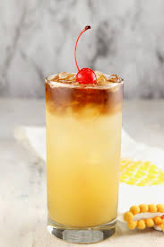 Rum cocktail drink recipes, from the mai tai and mojito to the zombie and rhuby daiquiri. Pineapple Rum Punch Easy Recipe Miss In The Kitchen