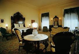 A virtual tour of mr lincoln's bedroom in his springfield, il home. Photos Show The White House Is Surprisingly Small