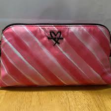 victoria s secret makeup bag nwt
