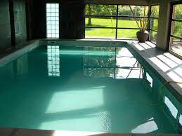 villa avec piscine intérieure à louer