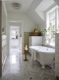 traditional bathroom with ceramic tile