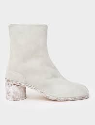 New season maison margiela boots work perfectly for work or play, with key looks ranging from block heels, metallic detailing, even woven textiles and alpaca. Maison Margiela Tabi Boot In Off White Voo Store Berlin Worldwide Shipping