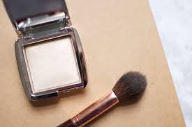 Hourglass Ambient Light Strobing Powders Get In The Anna Edit