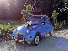 Choose from our discovery, hidden or romantic route tours run daily and nightly with your choice of pick up and drop off location. Location 2 Cv Pour Mariage Location De Voitures De Prestige Par Location Retro Mariage