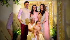 Harisree ashokan daughter's wedding highlights sreekutty + sanoop. Dileep And Kavya Madhavan Look Adorable With Daughter Mahalakshmi In This Viral Picture