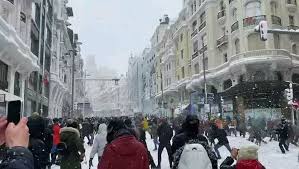 Madrid, one of the worst affected areas, is set to see up to 20cm (eight inches) of snow in the next 24 hours. Spain Is Currently Witnessing Their Biggest Snowfall In Decades And This Is How The Unusual Sight Looks Unlimited Mind Power