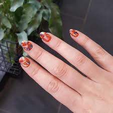 festive inspired nail art