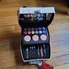 brand new with s makeup kit from