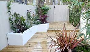 8 Ways To Create A Courtyard Garden Oasis