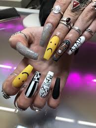 Asap rocky sees no problem with men wearing nail art. Asap Rocky Nails Nails Best Acrylic Nails Fire Nails