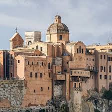 Foto über ansicht des alten stadtzentrums und des hafens von cagliari, insel von sardinien, italien. Cagliari Sardinien Italien De