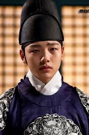 The moon embracing the sun tells a love story between king lee hwon and a female shaman named wol. The Moon That Embraces The Sun 1x20 The Moon That Embraces The Sun Trakt Tv