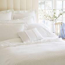 Antique White Quilted Bedding Set With