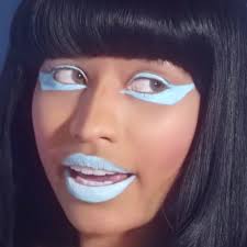 nicki minaj makeup blue eyeshadow