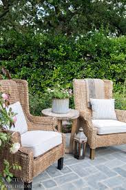 Outdoor Decorating With Potted Plants