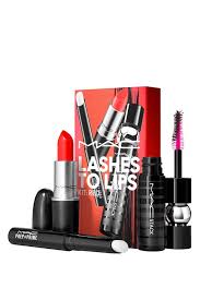 lashes to lips kit red m a c smith