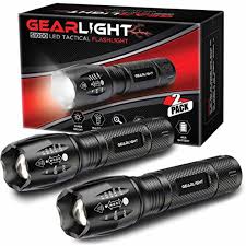 8 emergency flashlights to use during