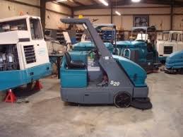 used industrial floor scrubbers and