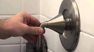 Review of Pfister Pasadena shower and tub faucet - YouTube