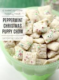 (you can also do this in a small saucepan over low heat.) stir in the vanilla. Peppermint Christmas Puppy Chow The Toasty Kitchen