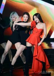 Photos Blackpink Jennie At Gaon Chart Music Awards 2019