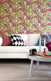 Green and yellow flower pattern. Wallpaper With Floral Pattern Interior Design Ideas Ofdesign