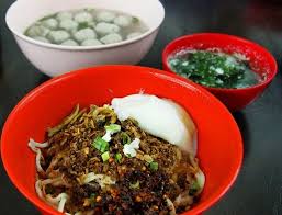 Traditional recipe restaurant (传统食家板面馆) possibly the best pan mee or ban mian or mee hoon kueh doug so far? Here Is Where You Can Find The Best Chilli Pan Mee In Kl