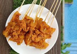 Sate adalah salah satu makanan indonesia yang paling terkenal dan di favoritkan banyak negara lain. Resep Sate Kikil Super Enak