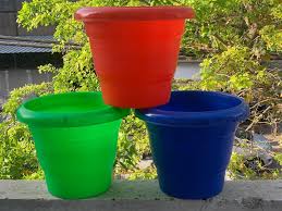 Red Round Plastic Gamla Pots 14 Inches
