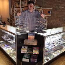 Sportscard.us has been in the sports card and memorabilia industry for 20+ years. Ex Sportswriter Opens Sports Card Shop Current Publishing