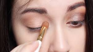 cara delevigne natural bronze makeup
