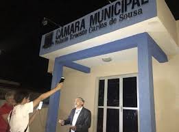 Resultado de imagem para foto da sede da cÃ¢mara municipal de carnaubais
